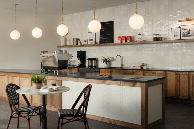 Building Photo - Livano Liberty Park