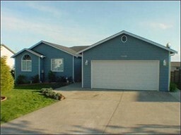 Building Photo - 2019 SW Putnam Dr