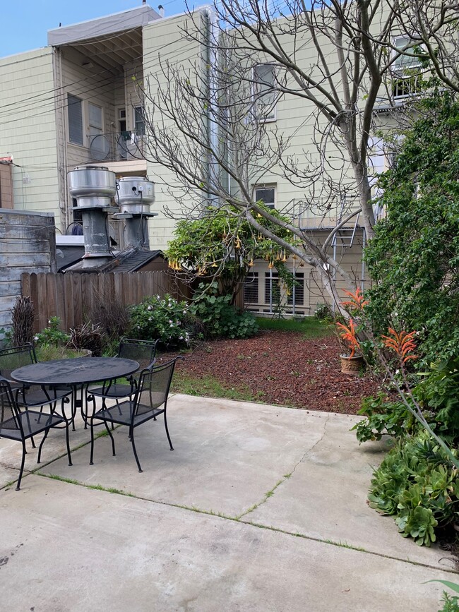 Rear Garden - 1670 Clay St