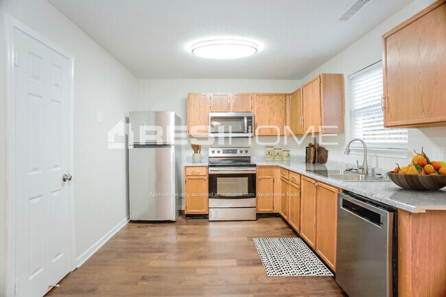 Building Photo - 4366 Fullwood Ct