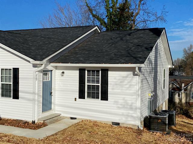Building Photo - 227 Bruton St
