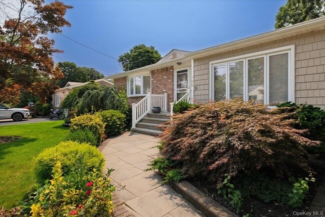 Photo - 180 Boston Avenue Unit House