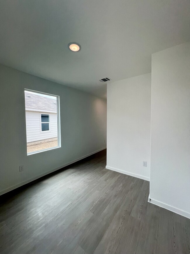 Building Photo - 9178 Trails End