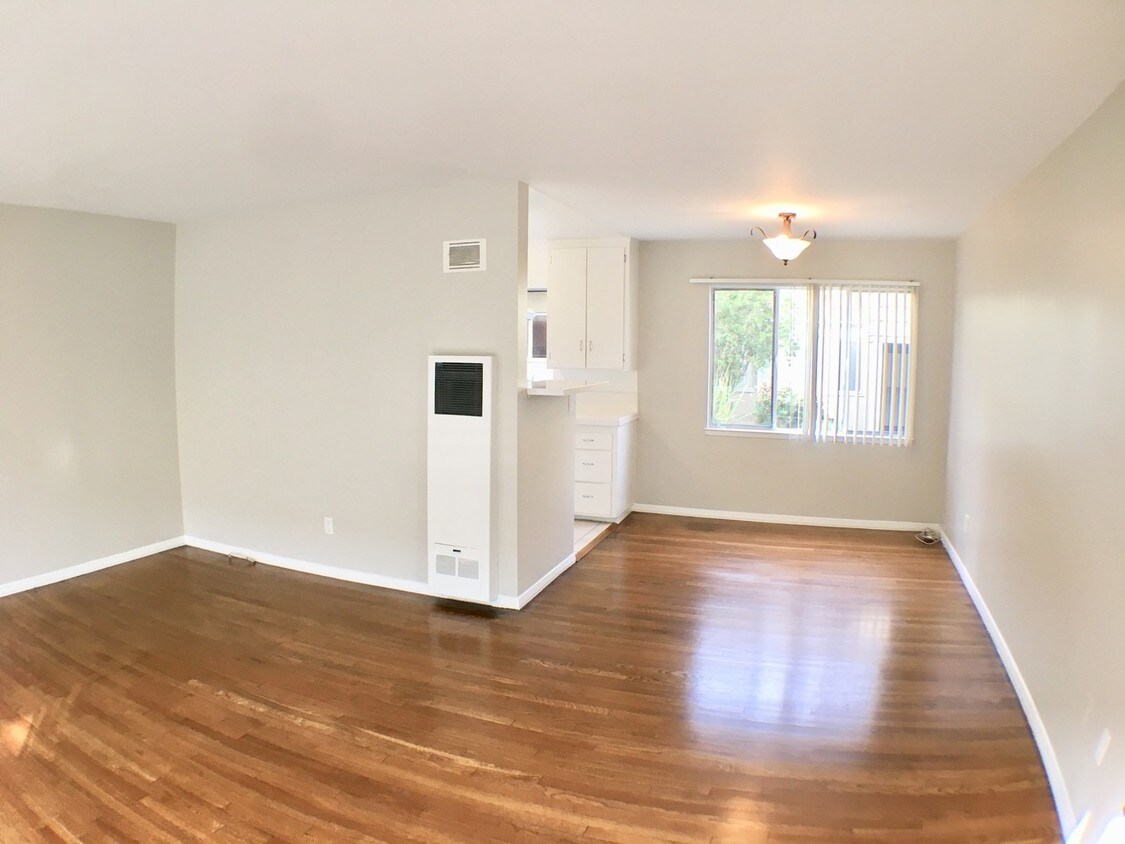 Foto principal - 9235 Crenshaw Blvd