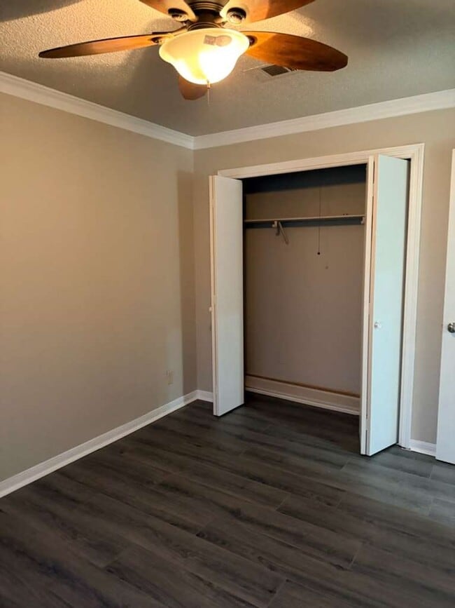 Foto del edificio - 9252 Glen Meadow Ln