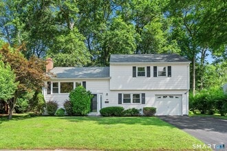 Building Photo - 36 Fuller Dr
