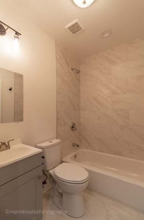 Foto del edificio - 6117 S Champlain Ave