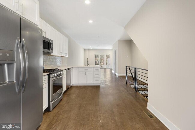 Foto del edificio - 1250 N 25th St