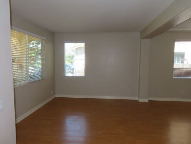 Foto del edificio - 33698 Poppy Ln