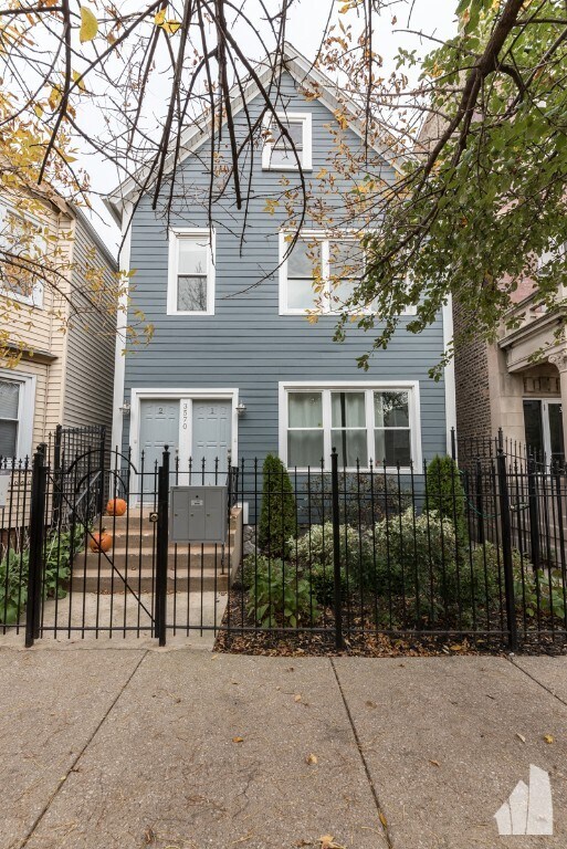 Foto del edificio - 3570 W Dickens Ave