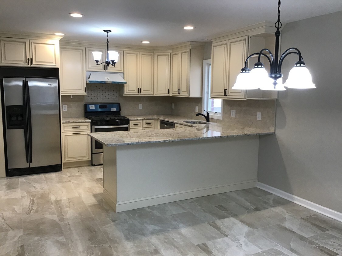 218 Greenmount Ave, Cliffside Park, NJ 07010 Apartments in Cliffside