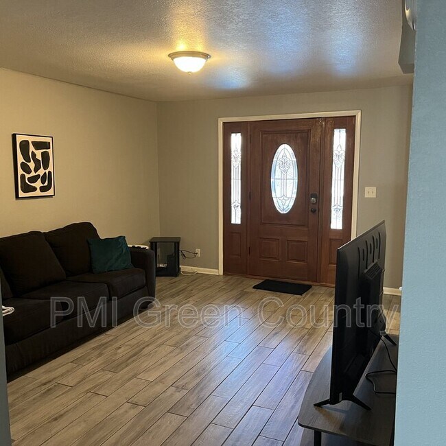 Foto del edificio - 1313 E 48th St