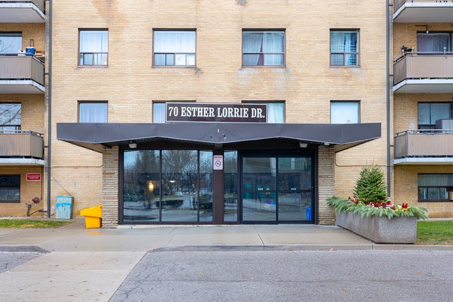 Photo du bâtiment - 70 Esther Lorrie Drive
