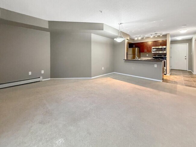 Photo du bâtiment - 2.0 bedroom in Edmonton Alberta T5Y 3N4