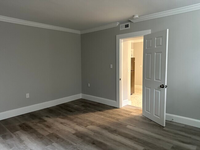 Building Photo - 74 Longwood Ave