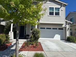 Building Photo - 1471 Cavendish Ave