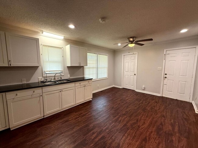 Building Photo - 1175 Sandhill Road ~ Grays Creek