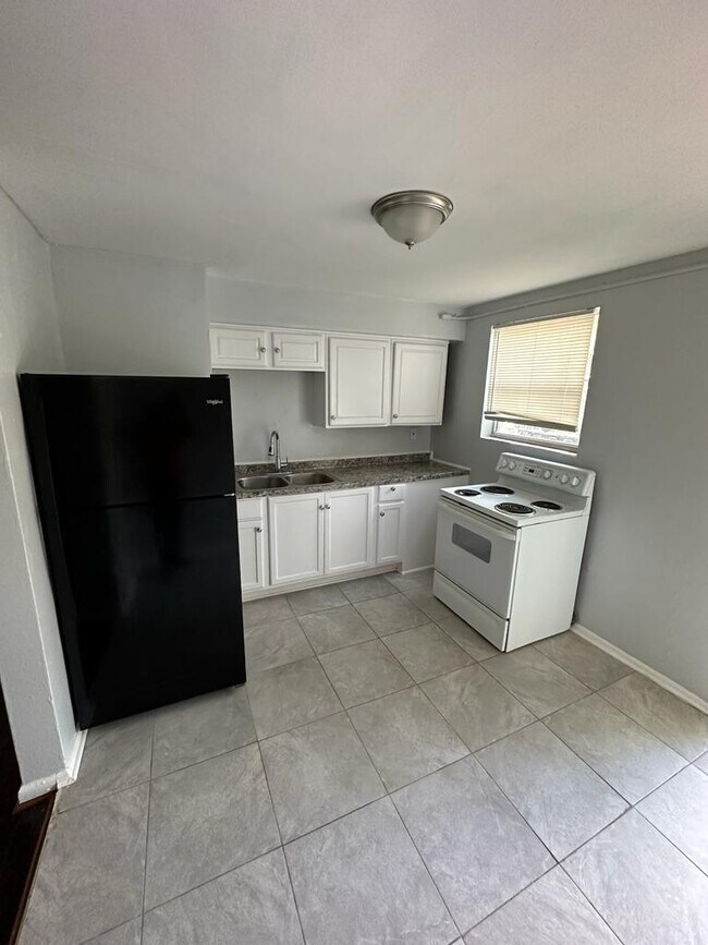 Foto del edificio - 2031 W 9th St