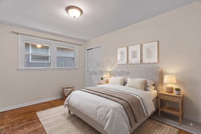 Foto del edificio - 2502 McLaran Ave