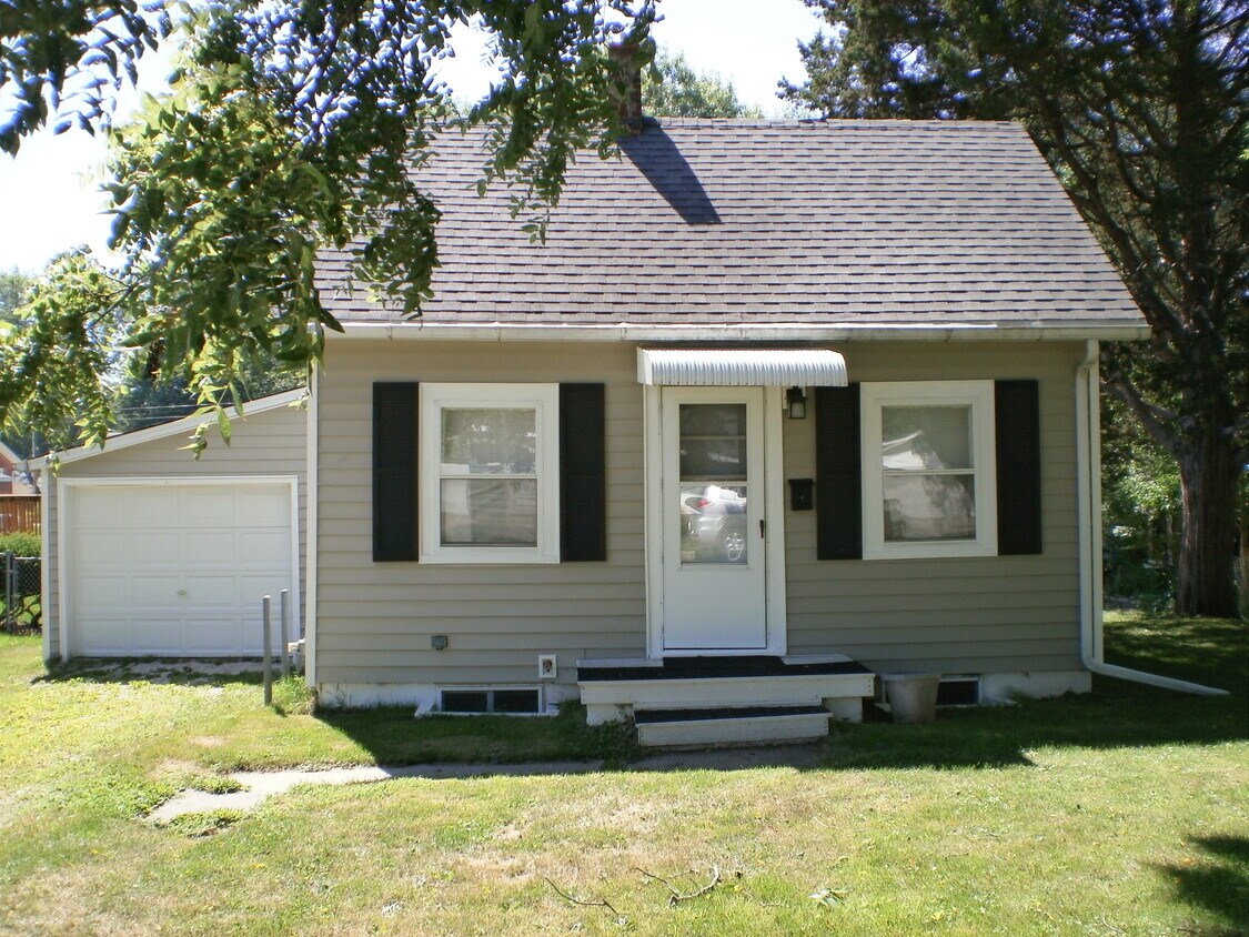 Frente - 1080 26th St