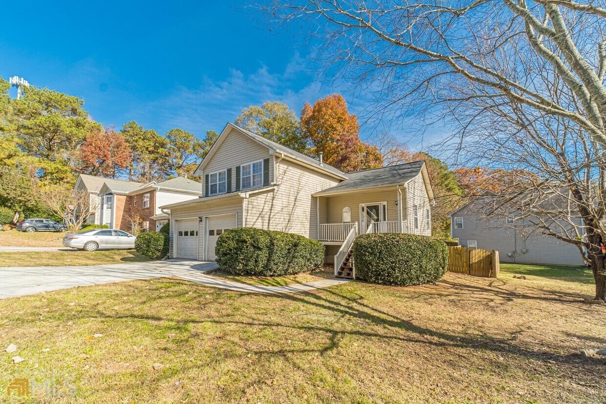 436 Allgood Cir, Stone Mountain, GA 30083 House for Rent in Stone