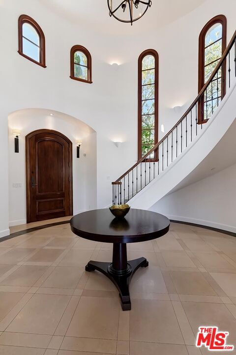 Foto del edificio - 2134 La Mesa Dr