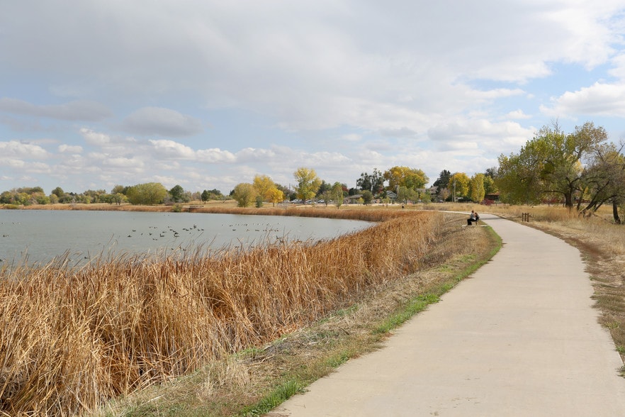 Picture of Applewood Lakewood