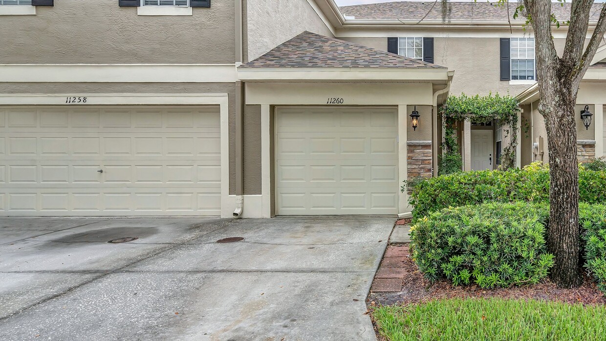 Primary Photo - Charming 2-Bedroom Townhome in Windsor Pla...