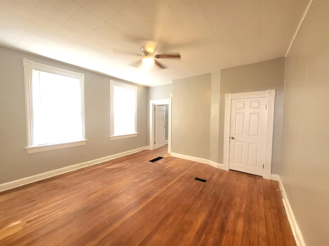 1612 Garrard St, Covington, KY 41014 House Rental in Covington, KY