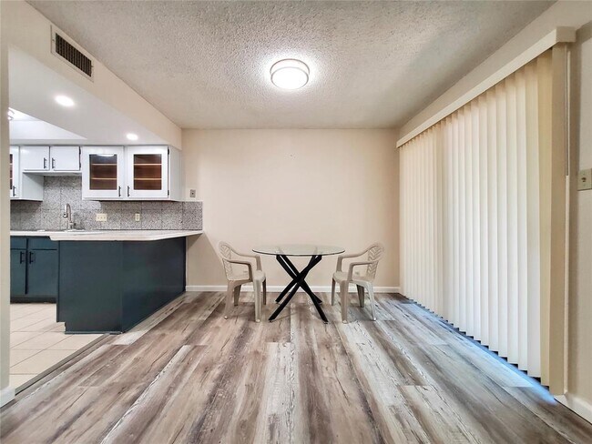 Building Photo - 8418 Fathom Cir