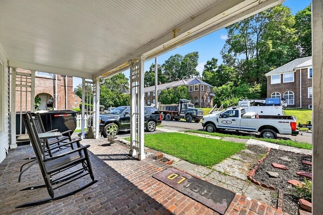Foto del edificio - Turn-key Ready 3 BR 1 BA in Newburgh, NY