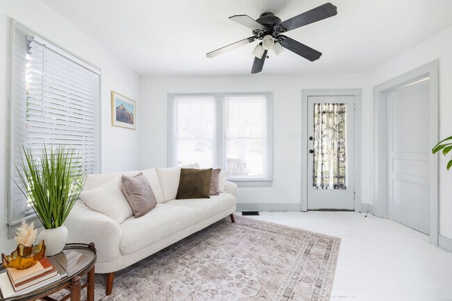 Foto del edificio - 320 Cherry St