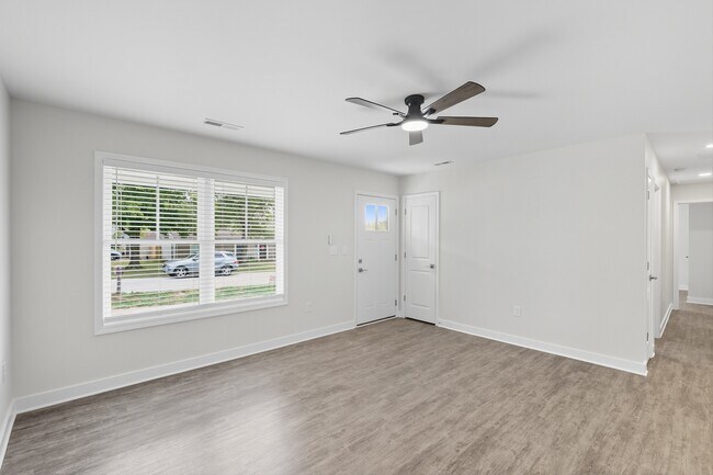 Foto del edificio - 6629 Ashbrooke Drive