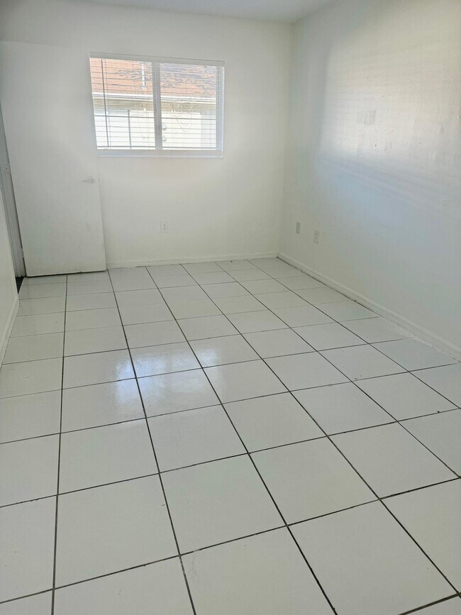 Foto del edificio - 2510 NE 184th Terrace