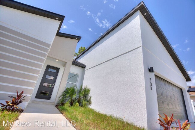 Foto del edificio - 4 br, 2 bath House - 131 Barrington Drive