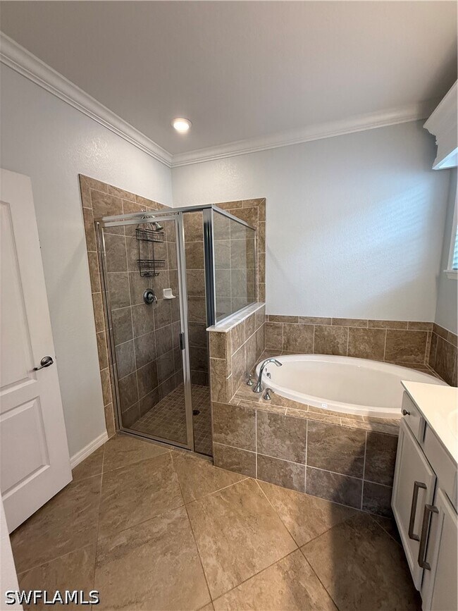 Foto del edificio - 9317 Woodhurst Dr