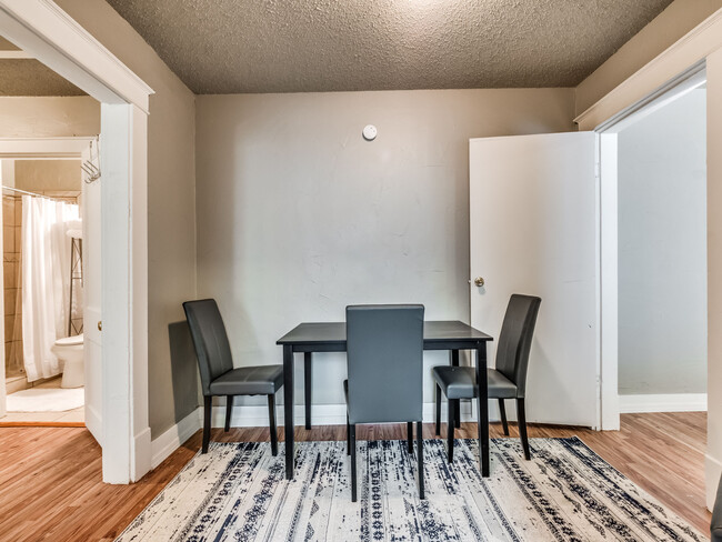 Dining space - 529 NW 32nd St