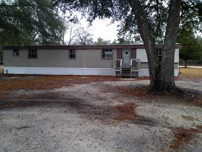 Building Photo - 3 BR/2 BA NEWLY RENOVATED HOME!