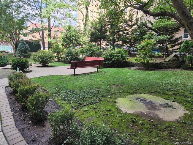 Foto del edificio - 61-35 98th St