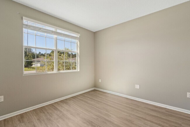 Foto del edificio - Spacious 5-Bedroom Home  – Prime Amelia Co...