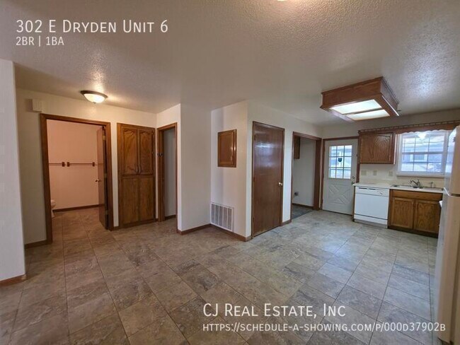 Building Photo - 302 E Dryden St