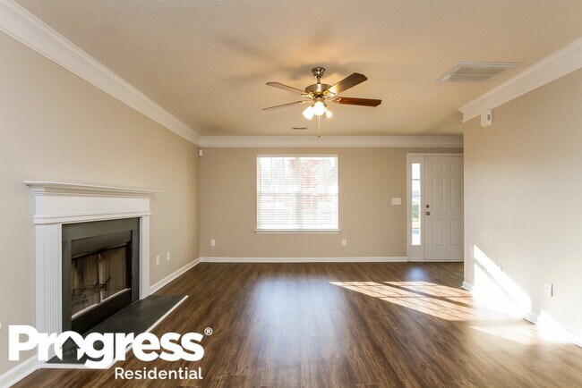 Foto del edificio - 7033 Tanners Creek Dr