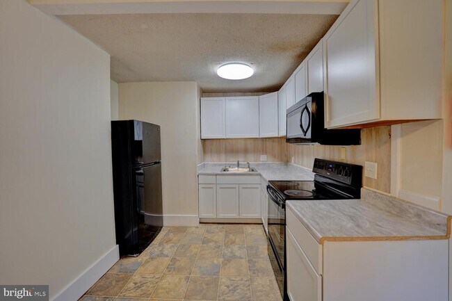 Building Photo - 87 Par Haven Dr