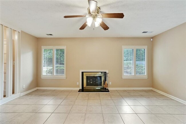 Foto del edificio - 2949 Torreya Way SE