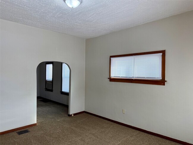 Foto del edificio - 222 E 4th St