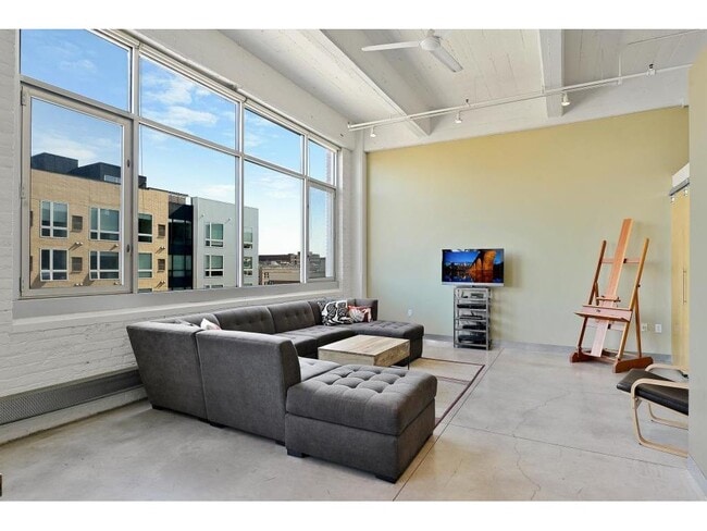 Foto del edificio - 700 N Washington Ave