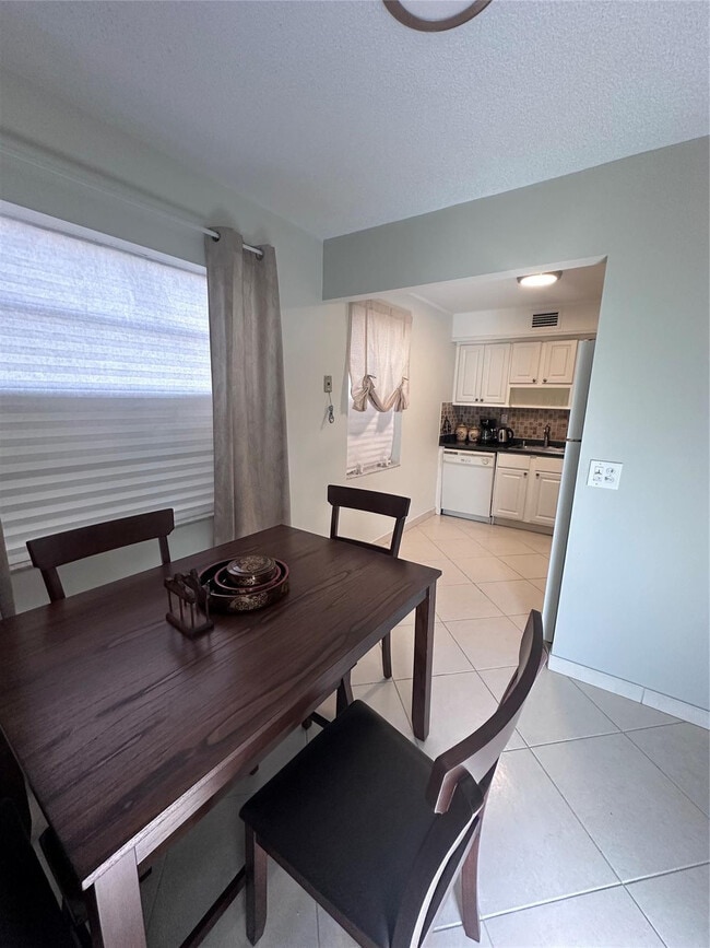 Foto del edificio - 164 Burgandy Way