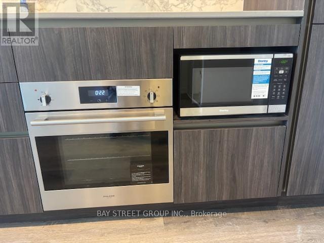 Building Photo - 8 Interchange Wy