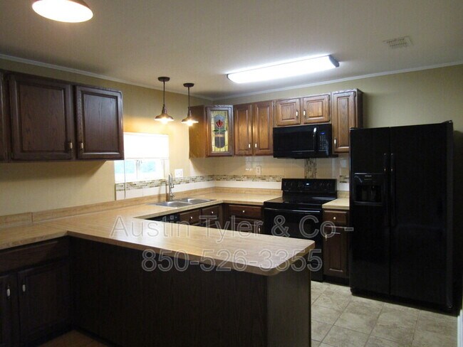 Building Photo - 3891 Old Cottondale Rd