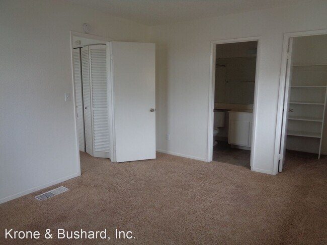 Building Photo - 4930 Santa Cruz Ave